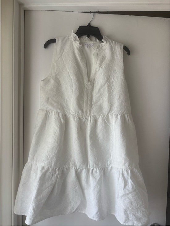 THML Dresses & Skirts - THML White Sleeveless Tiered V-Neck Casual Dress